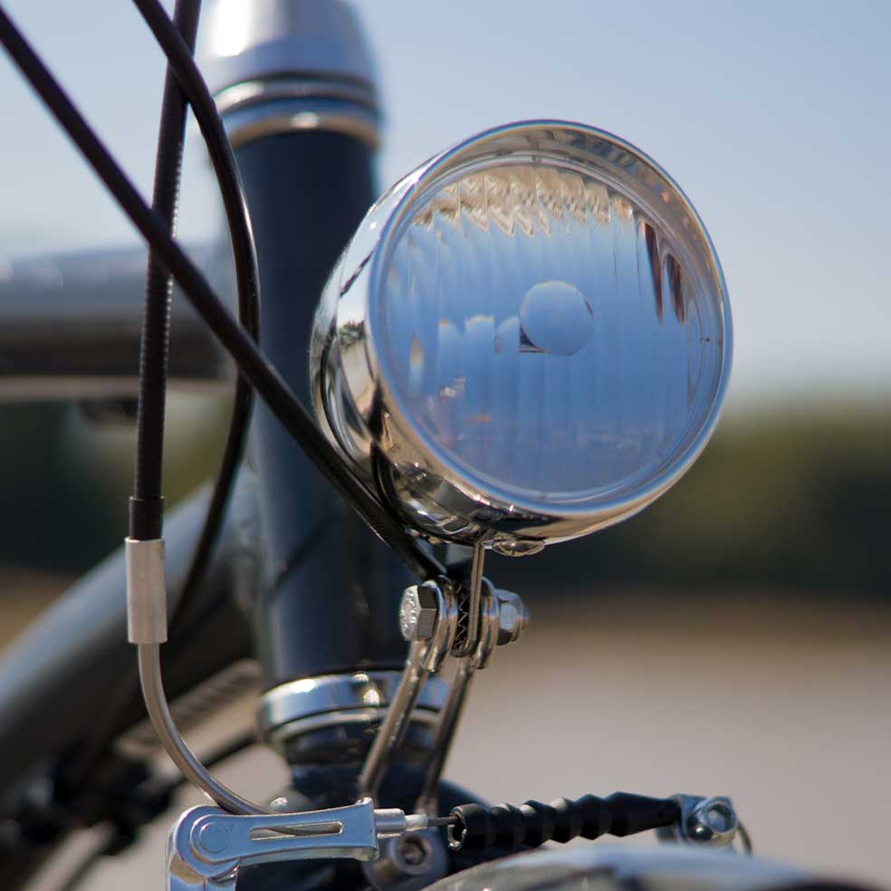 Lumière du vélo de ville Beach Cruiser. Pour rouler lors de vos trajets urbains pour voir et être vu en toute sécurité